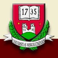 米什科尔茨大学校徽